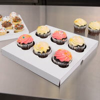 Reversible Cupcake Insert for 10 inch x 10 inch Cake Boxes - Standard - Holds 6 Cupcakes - 10/Pack