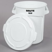 Rubbermaid BRUTE 20 Gallon / 320 Cup White Round Ingredient Storage Bin with Lid