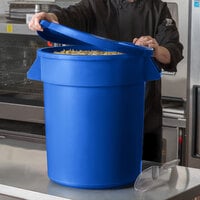 20 Gallon / 320 Cup Blue Round Ingredient Storage Bin with Lid