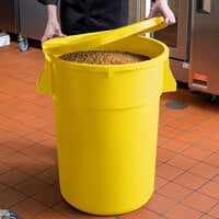 44 Gallon / 700 Cup Yellow Round Ingredient Storage Bin with Lid
