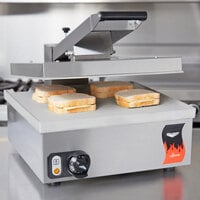 Vollrath 40793 Cayenne Super Size Single Panini Sandwich Press with Smooth Aluminum Plates - 17 7/16 inch x 15 5/8 inch Cooking Surface - 120V, 1800W