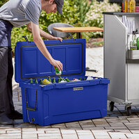 CaterGator CG100NV Navy 100 Qt. Rotomolded Extreme Outdoor Cooler / Ice Chest