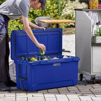 CaterGator CG100NV Navy 110 Qt. Rotomolded Extreme Outdoor Cooler / Ice Chest