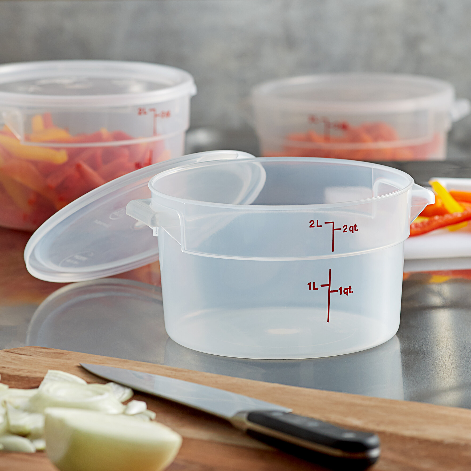 Cambro 2 Qt. Translucent Round Polypropylene Food Storage Container and Lid - 3/Pack
