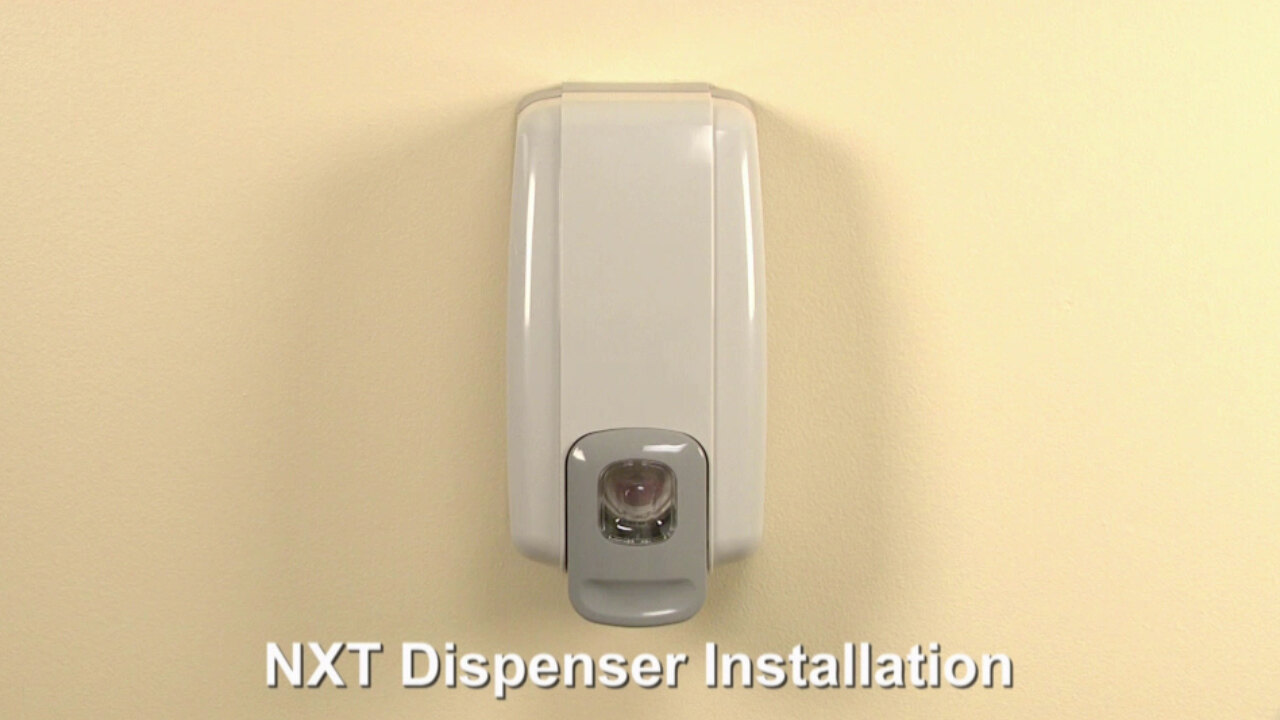 GOJO® 5271-06 FMX-20™ 2000 mL Black / Chrome Manual High Capacity