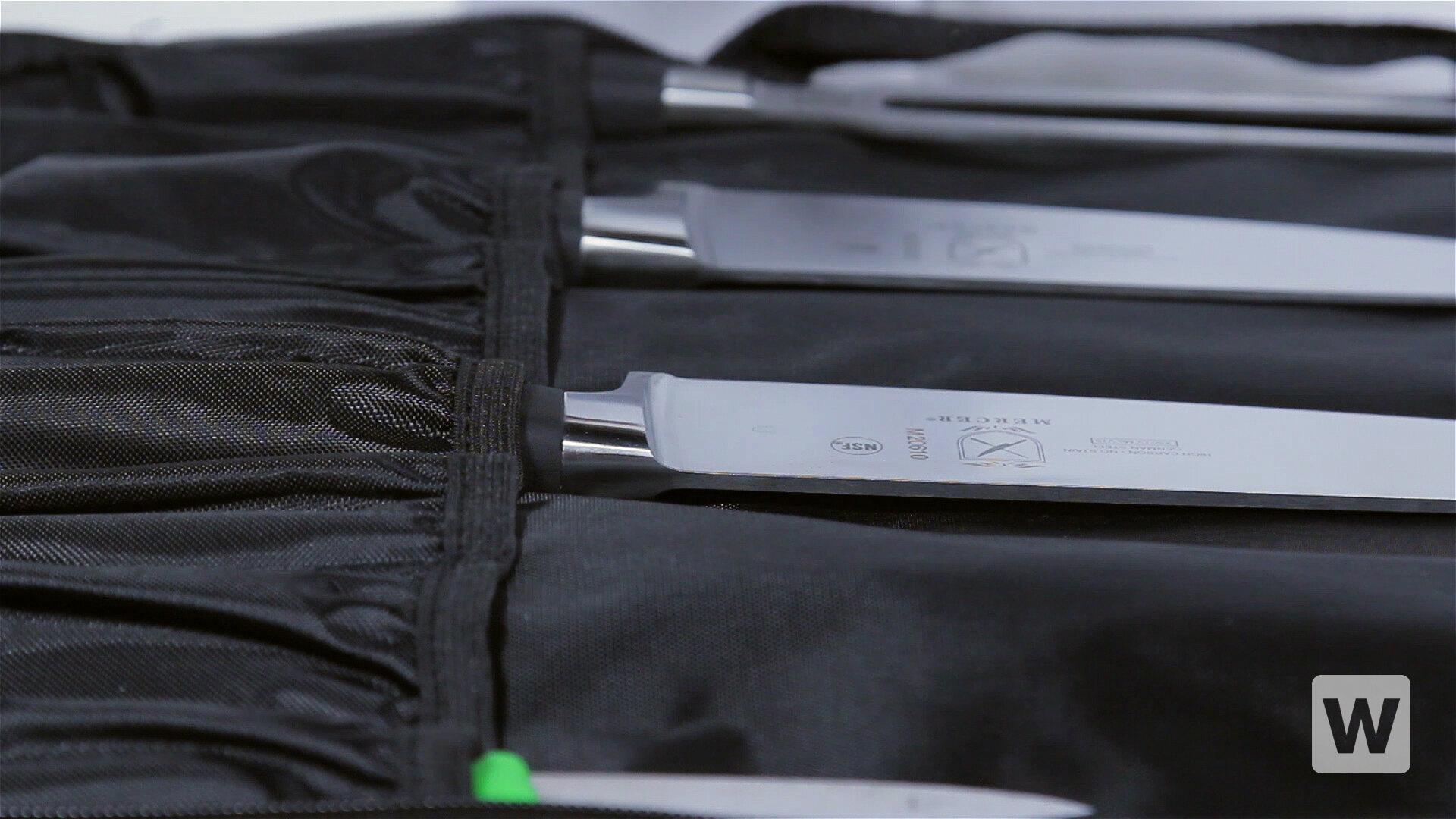 Victorinox Supporto Per Taglieri Da Cucina - Porta 3 Taglieri - Design Salvaspazio In Materiale Composito - Nero 12,7x10,2x1,2 Cm