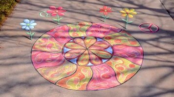 Crayola Sidewalk Chalk Art Series - Crayola Mandala! Crayola Sidewalk Chalk Art Series - Crayola Mandala!