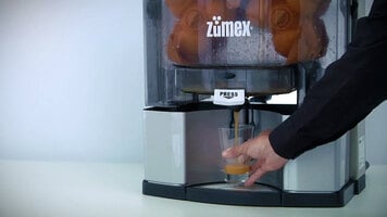 Zumex Essential Pro Basic Operation Guide Zumex Essential Pro Basic Operation Guide