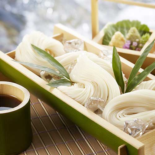 somen noodles in bamboo serving tray