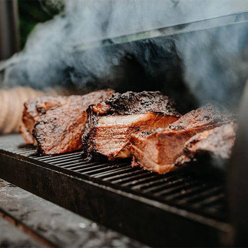 The Difference Between BBQ, Grilling, and Smoking