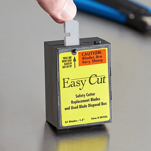 Easycut Self-Retracting Cutter with Safety-Tip Blade and Holster