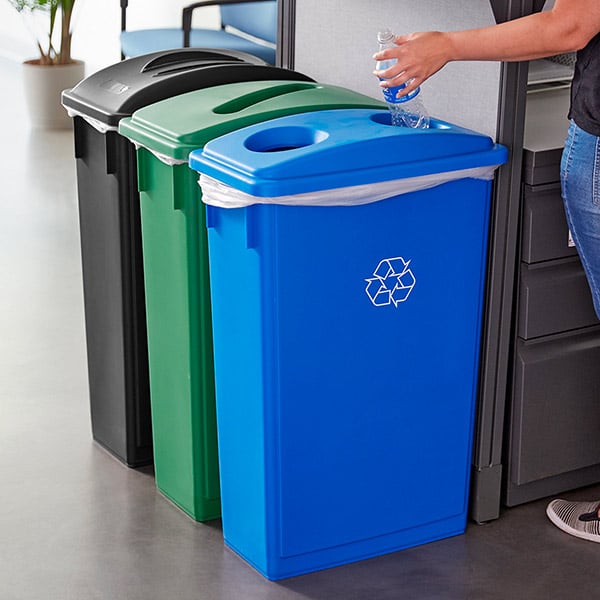 Restaurant Trash Cans Recycling Bins, What Size Should A Kitchen Trash Can Be Recycled