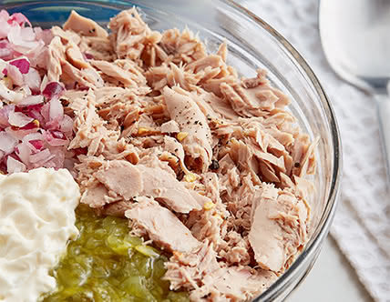 Skipjack Tuna in Water 60 oz. Can - 6/Case